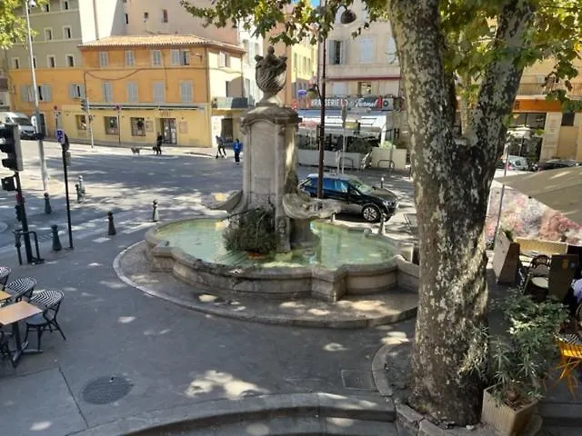 Apartment Blue Fountain Luxueux Studio Aix Centre Historique -Wifi-Smart Tv- Aix-en-Provence