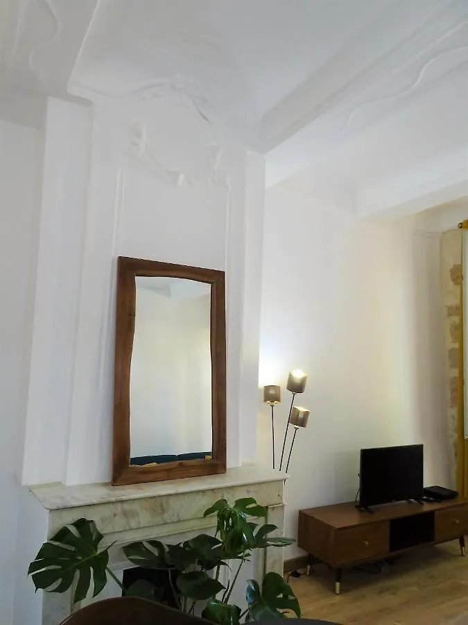 Blue Fountain Luxueux Studio Aix Centre Historique -Wifi-Smart Tv- Aix-en-Provence