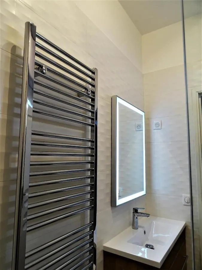 Blue Fountain Luxueux Studio Aix Centre Historique -Wifi-Smart Tv- Aix-en-Provence
